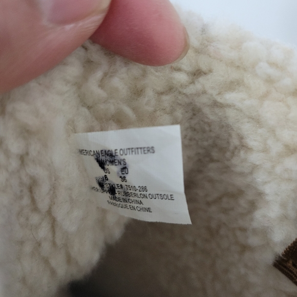 American Eagle boots. Size 6 - Picture 6 of 6